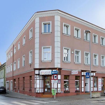 Hotel Zur Sonne Korneuburg Buitenkant foto